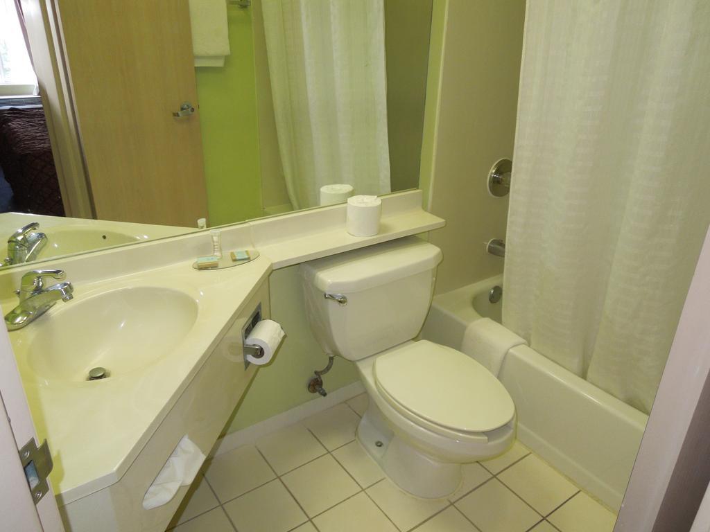 שרונוויל Travelodge - Cincinnati חדר תמונה