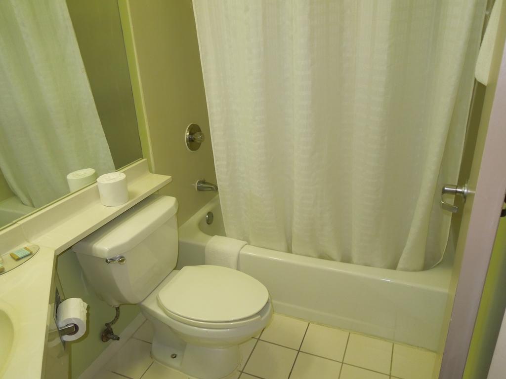 שרונוויל Travelodge - Cincinnati חדר תמונה